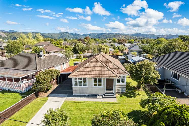 22 Ngata Grove Trentham_2