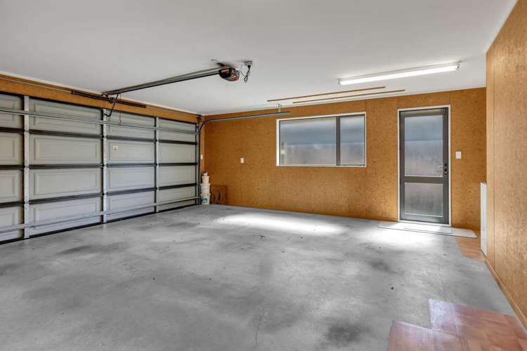 16 Meridian Grove Kelvin Grove_25