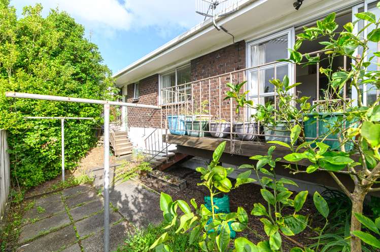 2/6 Landseer Place Blockhouse Bay_12