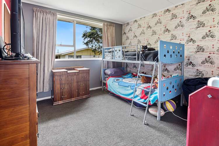 11 Dale Crescent Gore Surrounds_13