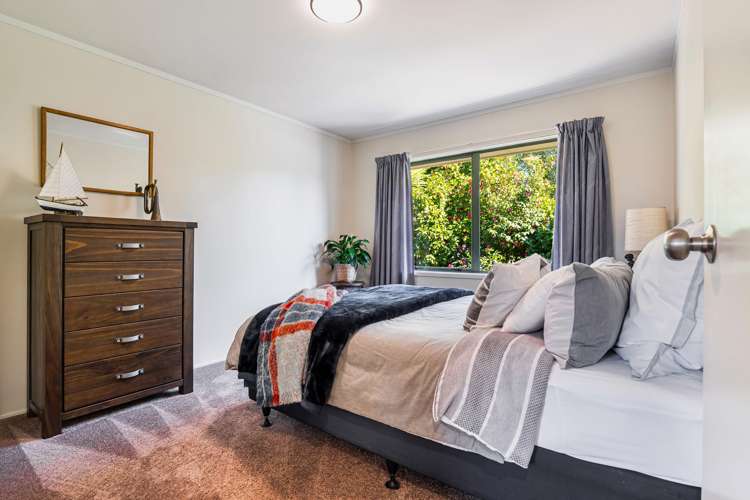 9 Careen Grove Gulf Harbour_25