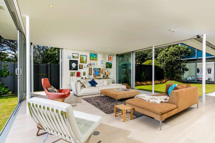 70 Domain Crescent Muriwai_9