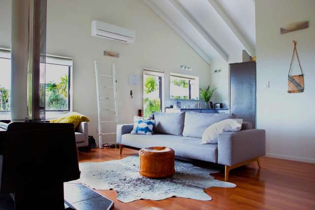 64 Trig Hill Road Onetangi_3