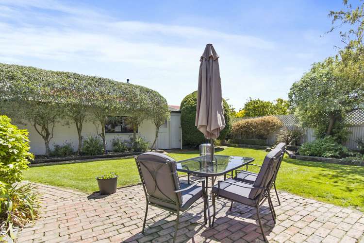 19 Hillview Crescent Highfield_25