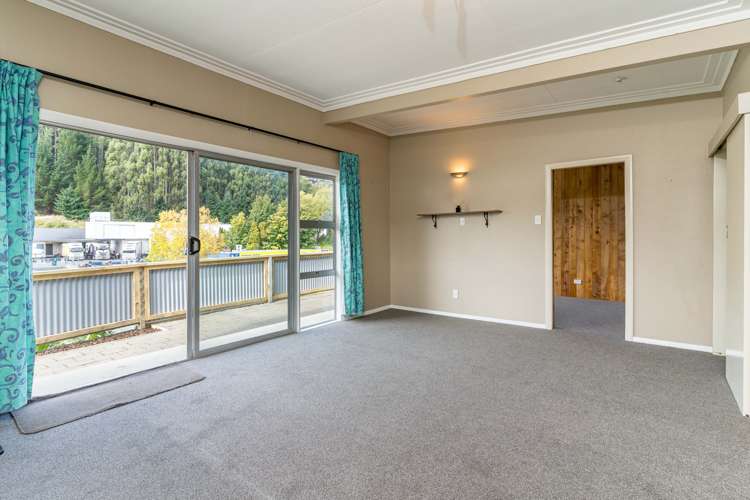 186 Kaikorai Valley Road Bradford_3