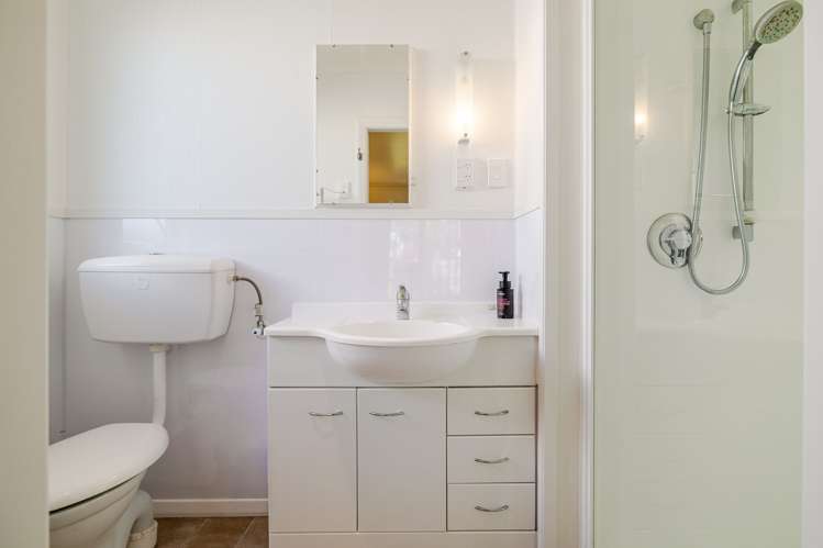 2 Linmor Place Terrace End_18