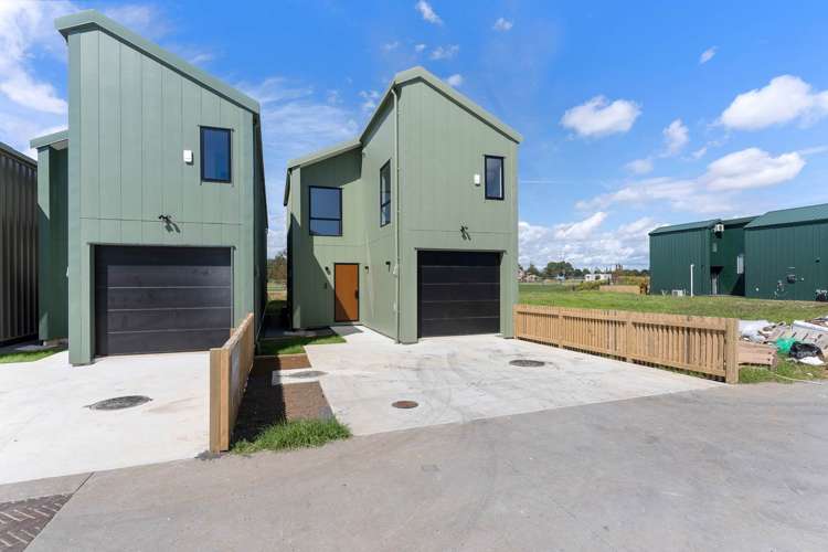 23 Karaka Village Parade Karaka_25