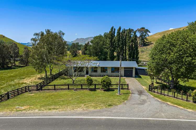 1655 Middle Road Poukawa_15