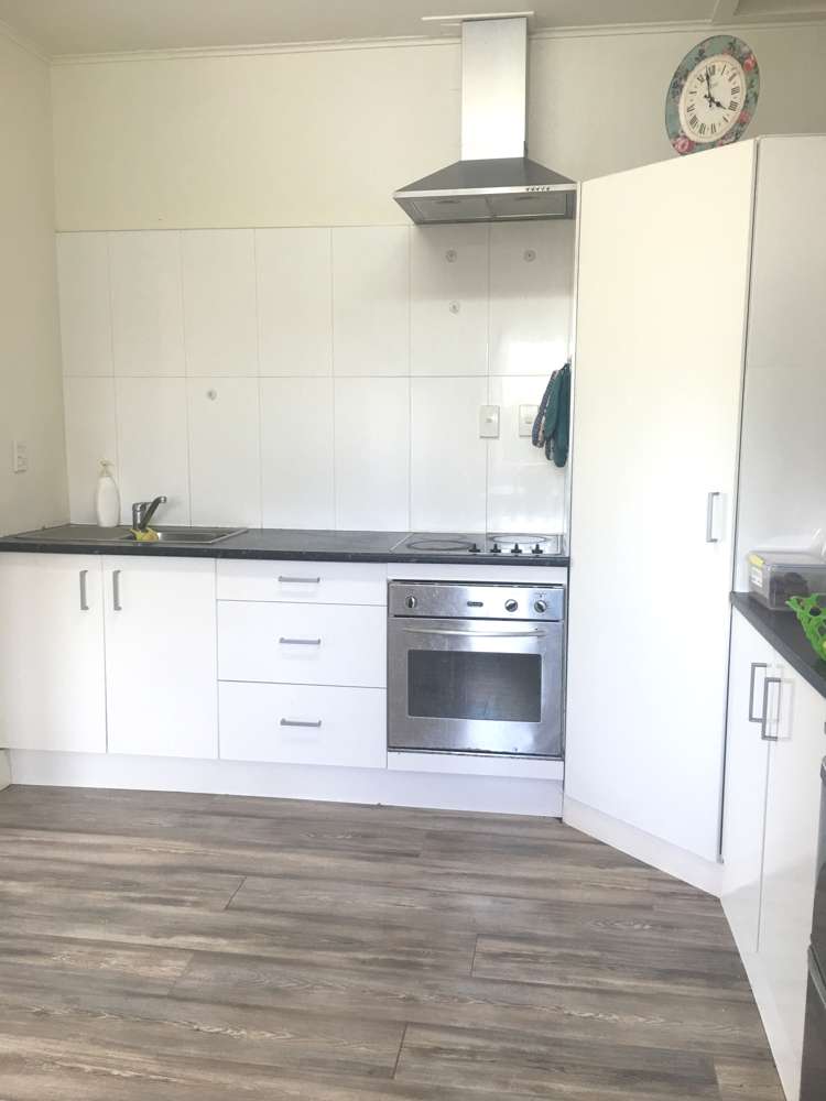 13 Tirimoana Road Te Atatu South_14