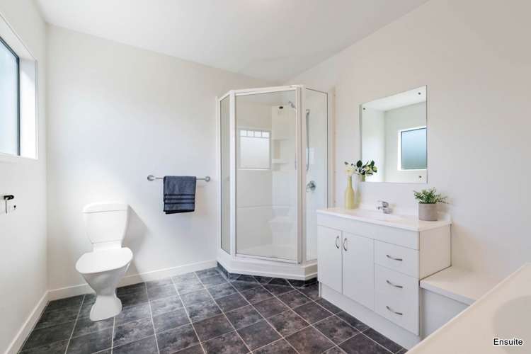 17c Fraser Road Narrow Neck_13