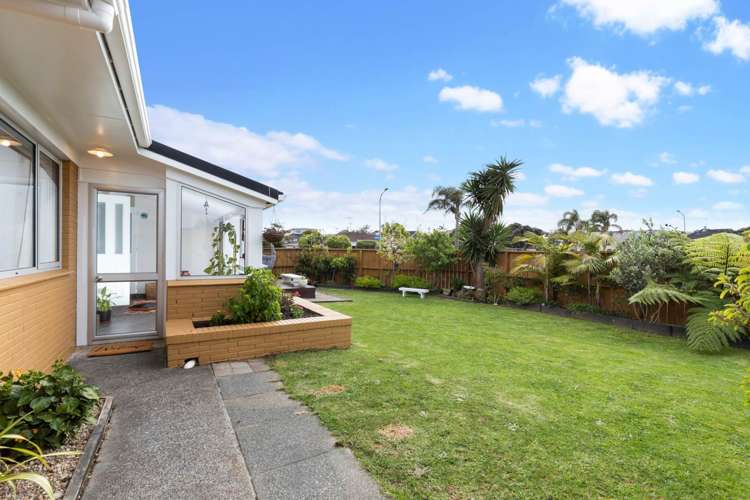 2/15 Vivian Wilson Drive Eastern Beach_15