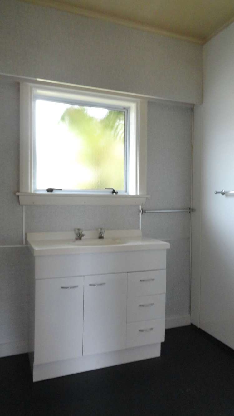 194 The Ridgeway Stoke_9