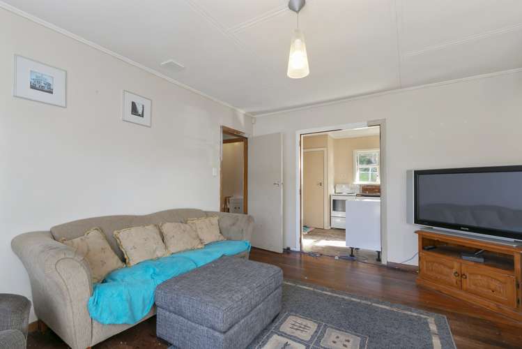 195 Wellington Road Wainuiomata_6