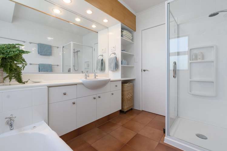 17 Matua Road Matua_7