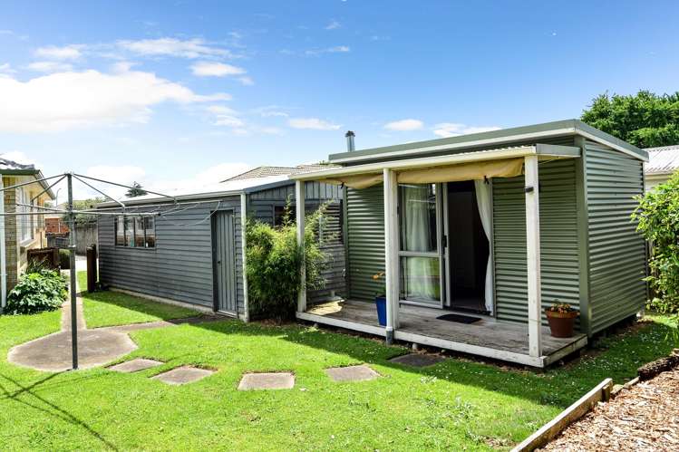 16 Tongariro Street Chartwell_16