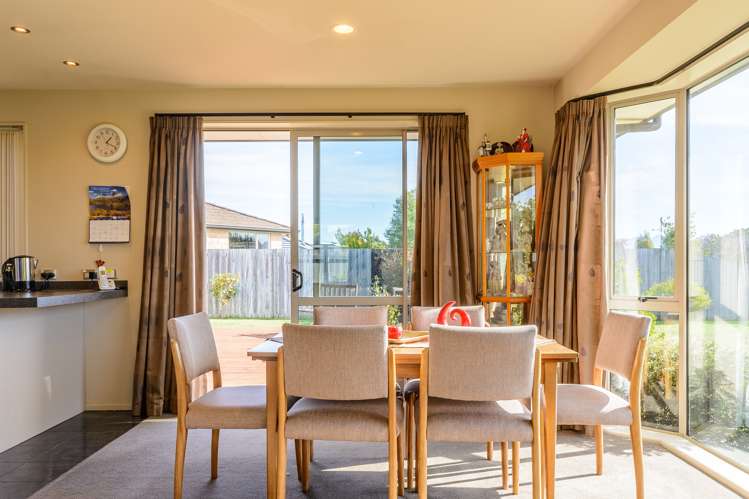 17 Avening Close Blenheim Central_13