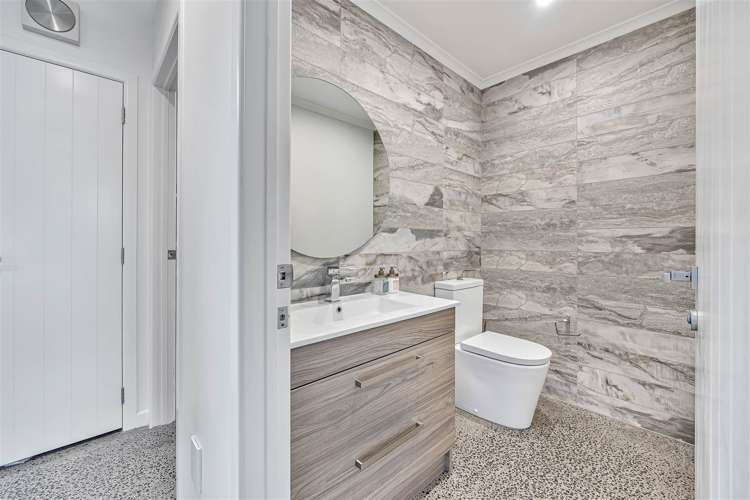 8 Mansion Court West Harbour_17