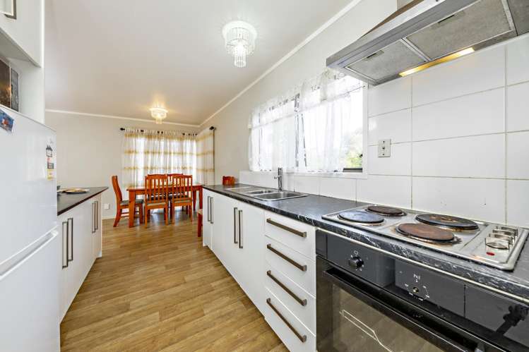 81 John Walker Drive Manurewa_8