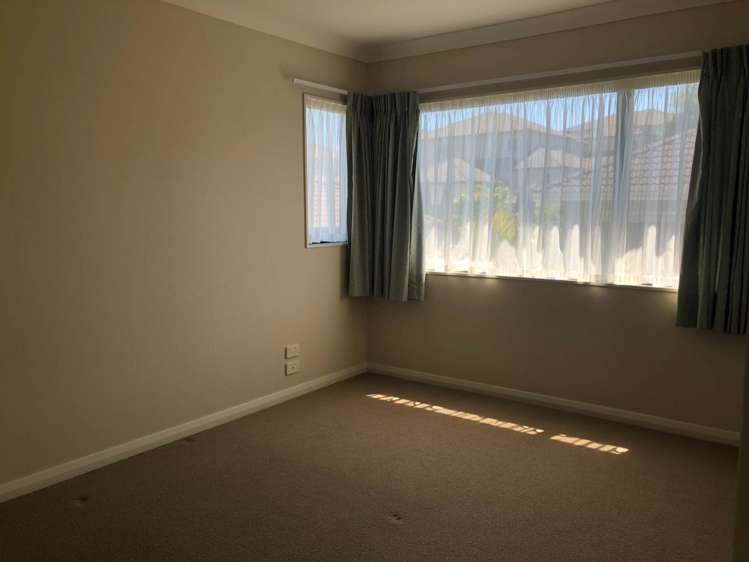 6 Chateau Rise Flat Bush_9