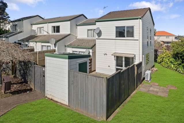 41 Fred Woodward Place Mount Roskill_1