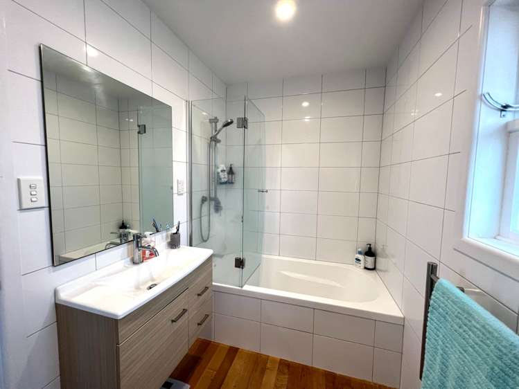 56 Mcleod Road Te Atatu South_5