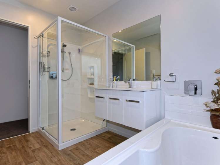 10 William Hyde Place Darfield_13