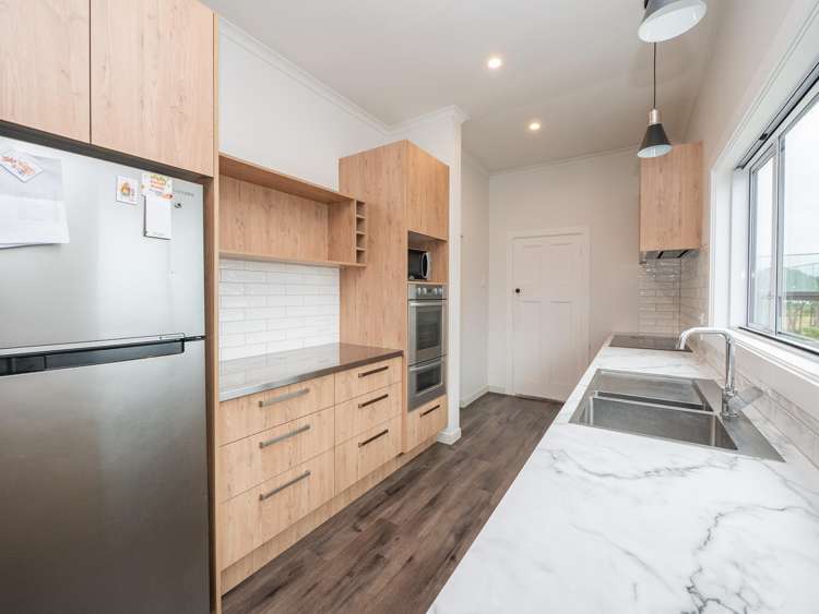 24 Dundonald Street Tainui_1