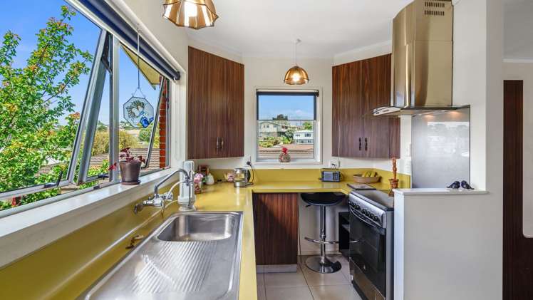 2 Shelley Street Otumoetai_7