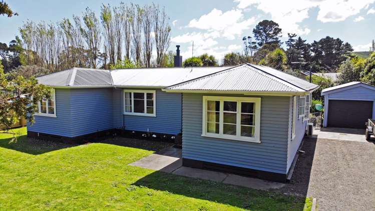 39 Lloyd George Road Wainui_1
