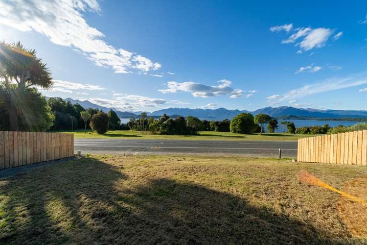 10 Cathedral Drive Manapouri_9