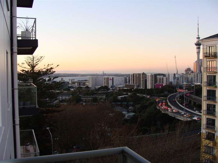 5c/8 Howe Street Freemans Bay_2