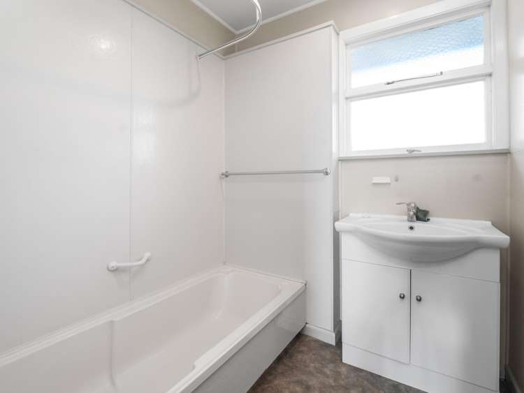 2 Le Fleming Street Darfield_13