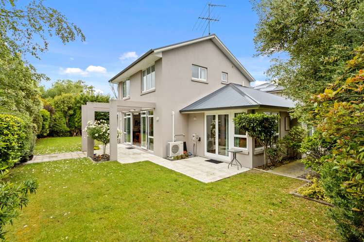 52 Broomfield Terrace Burwood_1