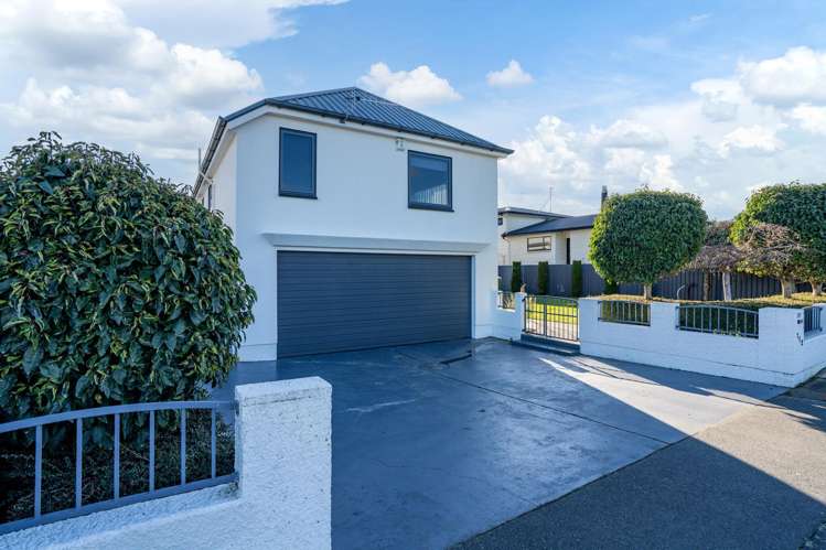 712 Queens Drive Waikiwi_30