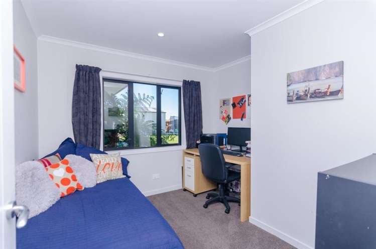 51 Solway Crescent Solway_14