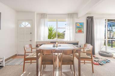 8A Lodge Avenue_4