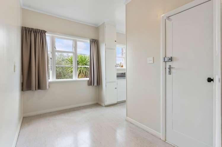 77 Kurahaupo Street Orakei_10