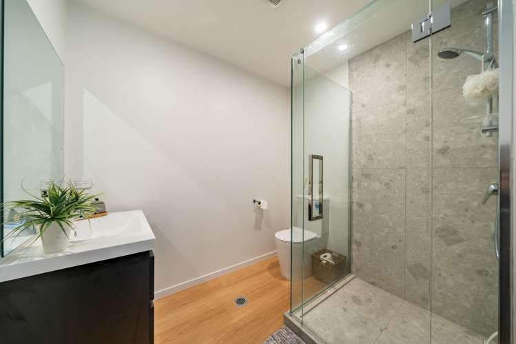 6/90 Knights Road Hutt Central_11