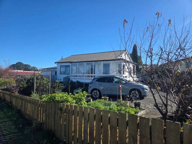 Feel At Home In This Charming 2 Bedroom