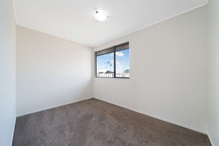 1/24a Waimumu Road Massey_15