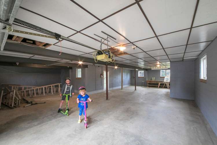 38 Rimutaka Place Titirangi_15