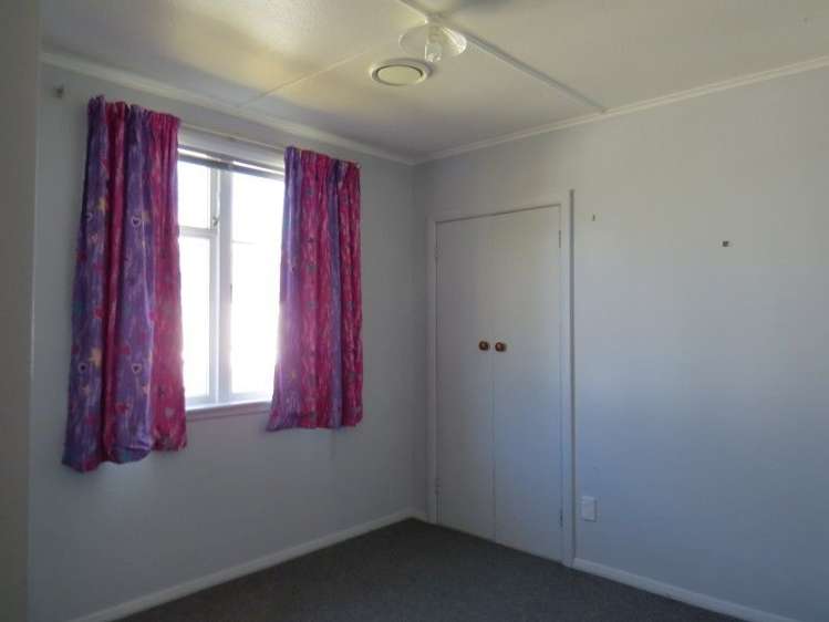 16 Costley Street Carterton_5