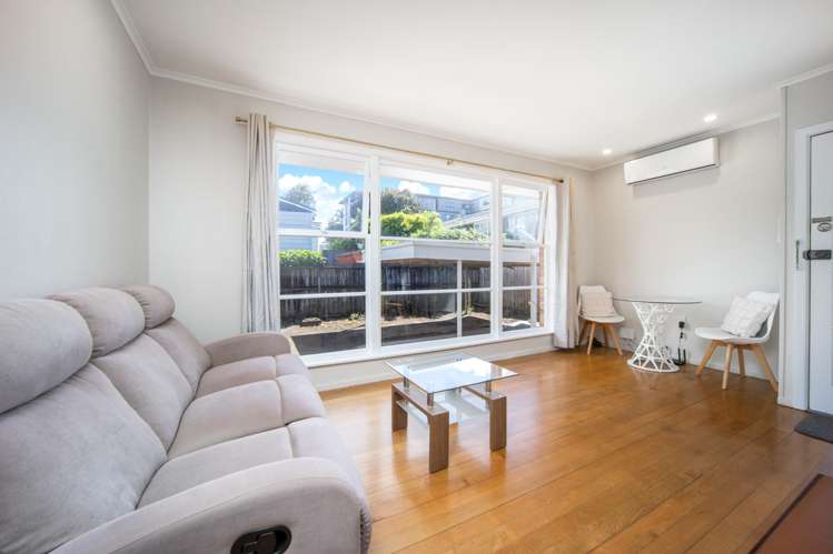 4/67A Mount Smart Road Onehunga_11