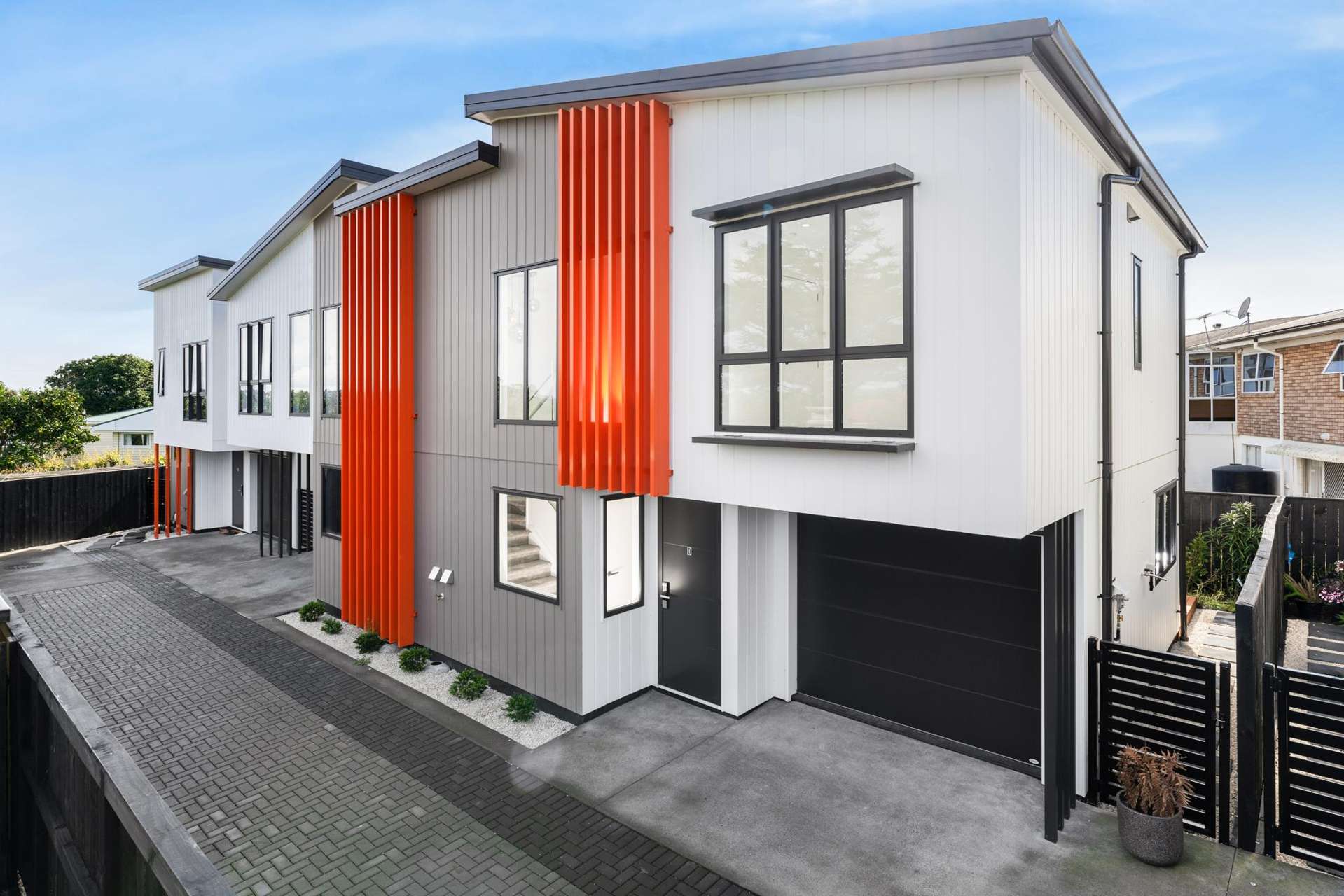 8D Rowan Terrace Te Atatu South_0