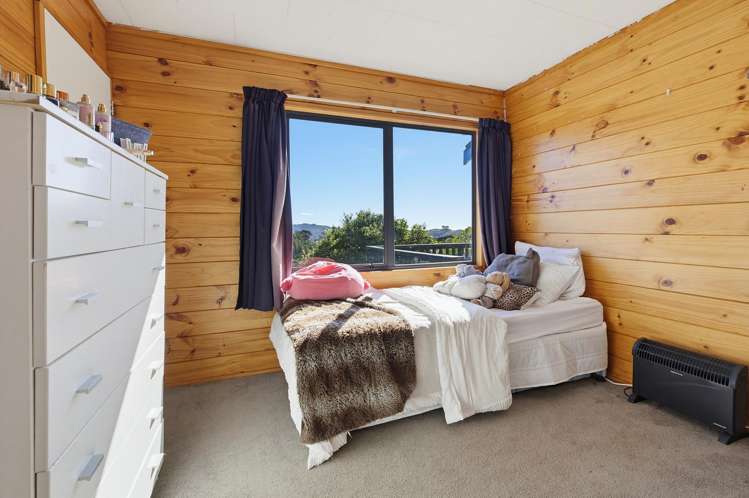 32 Northumberland Street Cannons Creek_12