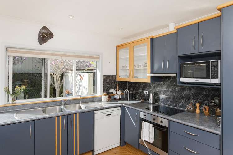 77 Potae Avenue Lytton West_2