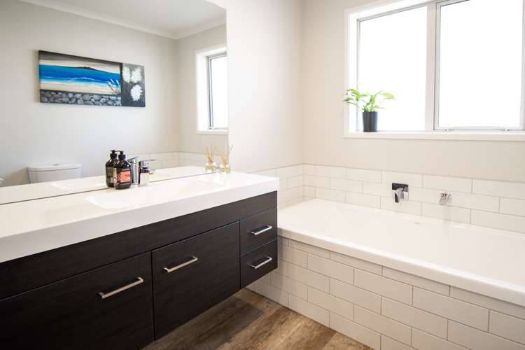 4 Mediterranean Grove Fitzherbert_13