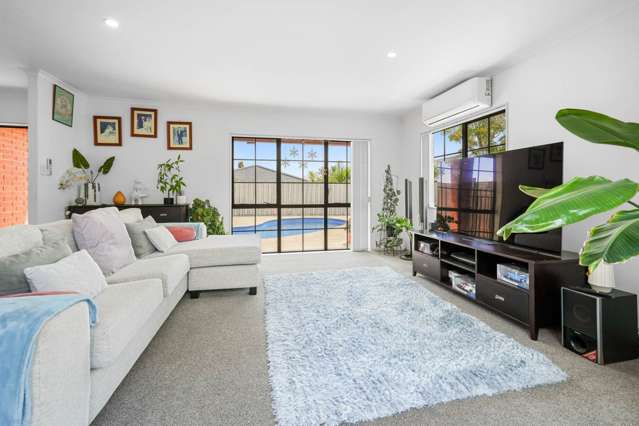 8 John Lister Close Golflands_3