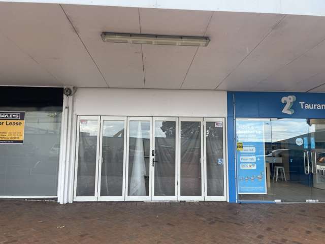 Shop 2, 83 Devonport Road City Centre_3