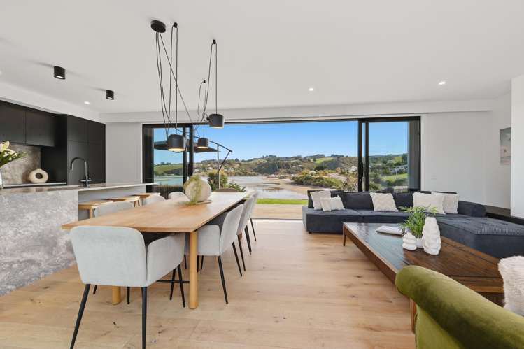 1371 Taieri Mouth Road Taieri Mouth_6